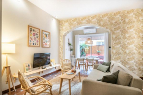 Spacious & sunny Apt with terrace in the city center